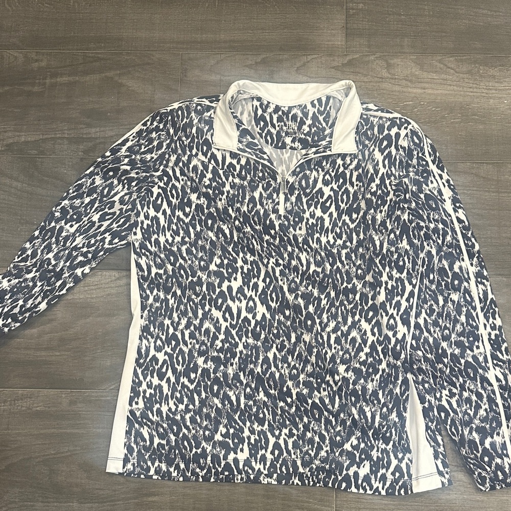 Tail Women's Blue and White Leopard Print Top